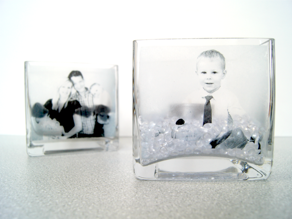 Kerzenglas mit Fotos bekleben und schön dekorieren. Die schönen Andenken geben tolle Geschenke für die Familie. | von Fantasiewerk