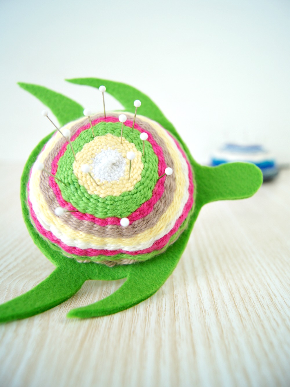 DIY Nadelkissen mit bunten Tieren weben - Gestalten für Kinder | von Fantasiewerk