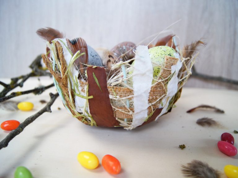 Osternest aus Naturmaterialien gestalten - Fantasiewerk
