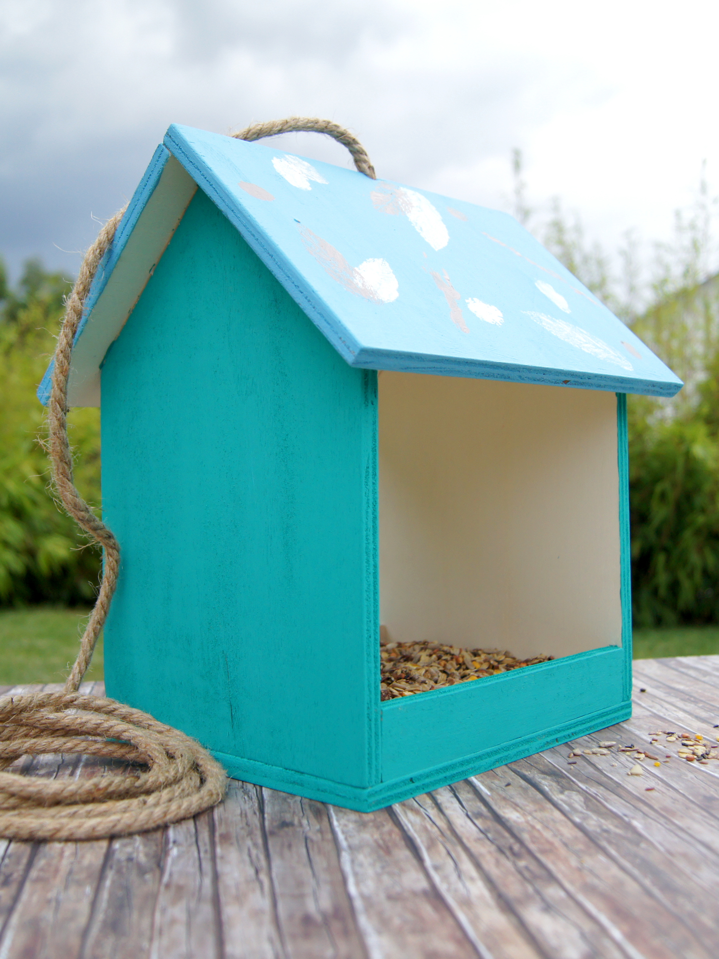 Anleitung: Ein Vogelhaus aus Holz selbermachen | Basteln und werken mit Kindern | von Fantasiewerk