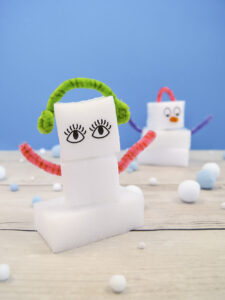 #upcycling mit Verpackungsabfall | Schneesterne, Schneemann und Iglu zum Basteln und Spielen mit Kindern | von Fantasiewer | #bastelnmitkindern