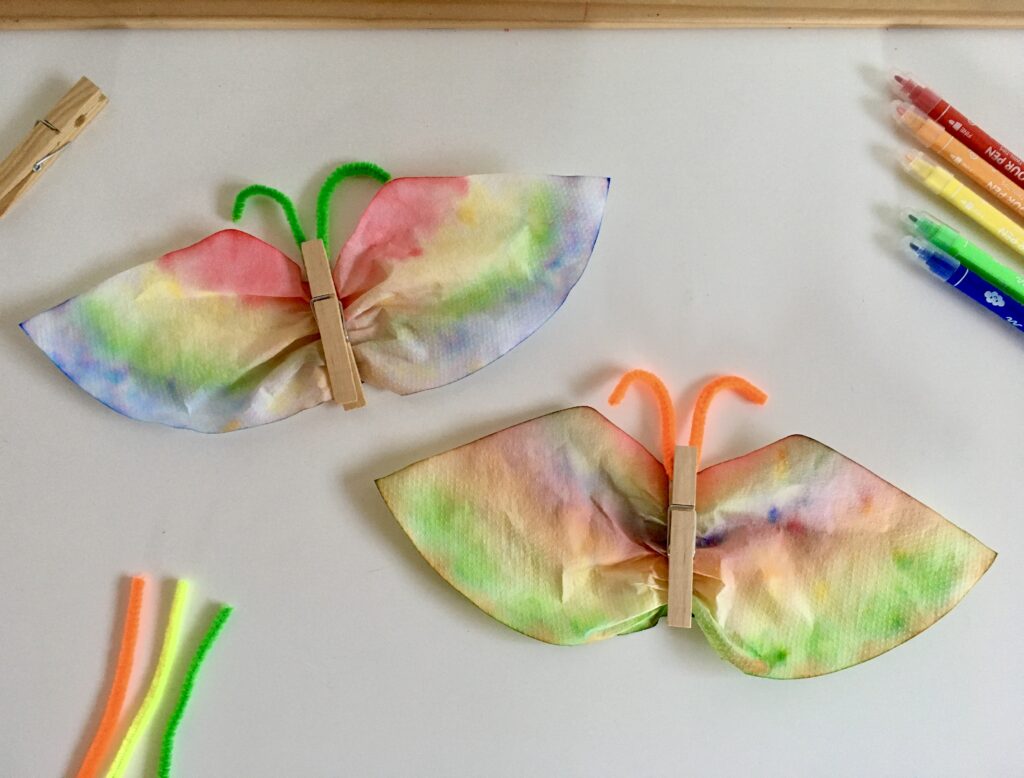 Schmetterlinge #bastelnmitkindern | Anleitung zur Papierchromatografie | #malenmitkindern | von Fantasiewerk