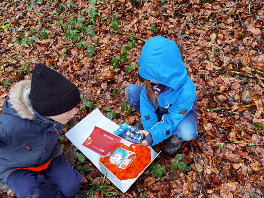 Schatzsuche veranstalten für den Kindergeburtstag | einfach und schnell DIY basteln von Fantasiewerk