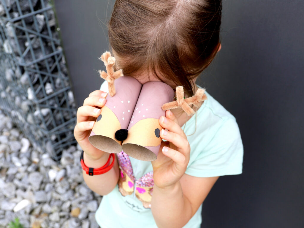 Upcycling Fernglas "Reh" aus Kartonrollen mit Kindern basteln | Fantasiewerk